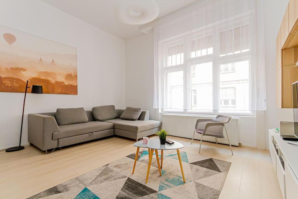 Luminous Design Apartment - W18 Budapeste Exterior foto