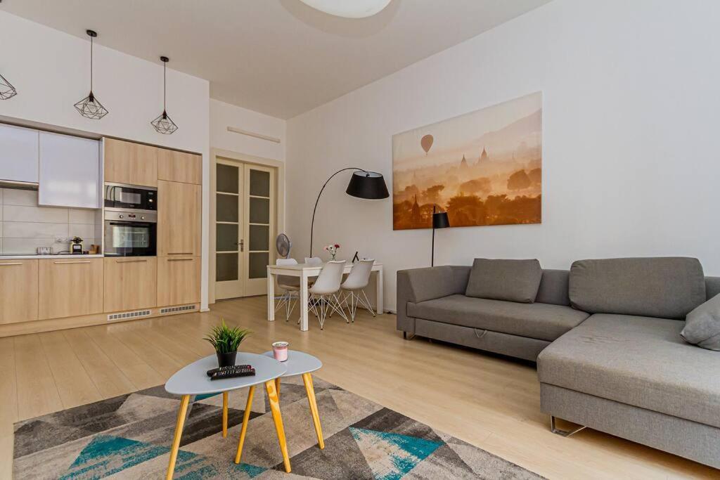 Luminous Design Apartment - W18 Budapeste Exterior foto